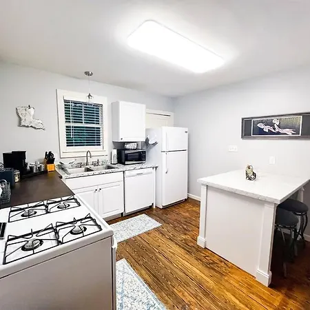 Unwind & Relax At Azalea Cottage On Bayou