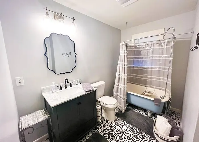 Unwind & Relax At Azalea On Bayou * Lafayette